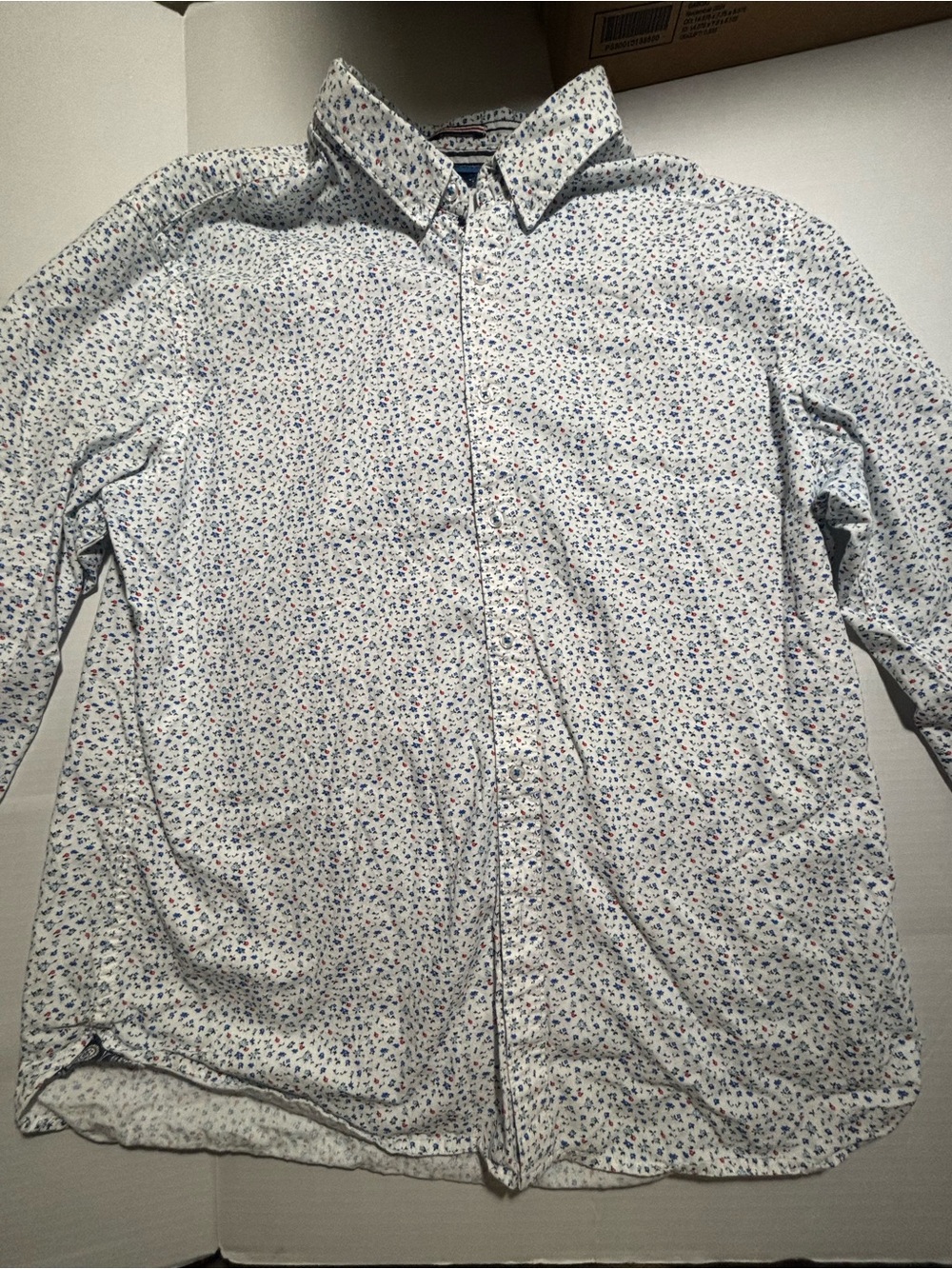 Cactus White Button-Down Shirt with Blue and Red Micro Floral Print